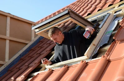 Pose de fenêtres de toit Velux à Courbette